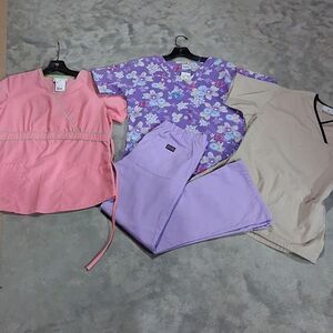 4 XS‎ pc. scrubs: SB, & UA, & Cherokee & Peaches.